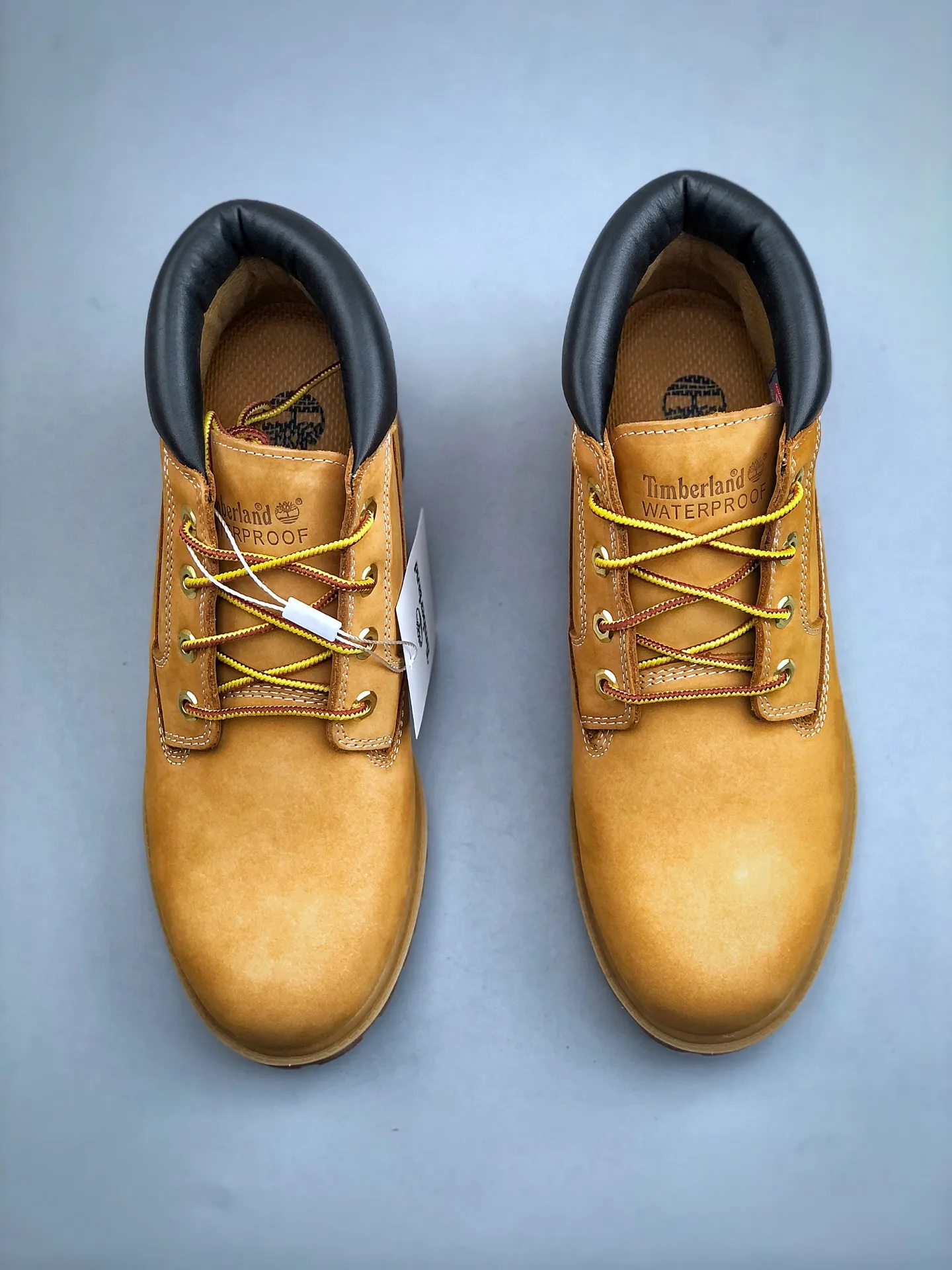 Local self-pickup 💰700 supports store placement, you can get the pure and original top quality, one-to-one original development version, Timberland, not bad at kicking/classic mid-top yellow 23061 Produced by the original channel of Zhongshan Baoyuan, the top-notch technology is newly upgraded, it can be called a genuine copy machine, the original imported waterproof leather, the original anti-counterfeiting label, the purple light can be scanned, the computer sewing line, the four lines are aligned, the horizontal folding is dynamic and water-repellent, the top genuine consistent injection molding process Art Rubber non-slip outsole resists cold and cracks Authentic and consistent all-leather collar/lining/shoes Equipped with anti-fatigue shock-absorbing honeycomb insole Highly comfortable Full set of original packaging accessories (comes with shoelaces, cleaning eraser, and counter bag) Size: 35 36 37 38 39 39.5 40 41 42 43 44 45 Men’s size runs one size larger